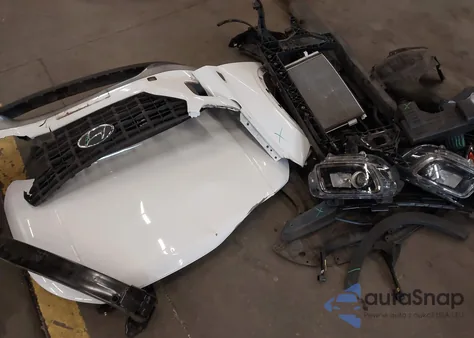 2021 Hyundai Venue Se z USA, uszkodzony, nr VIN KMHRB8A3XMU076053